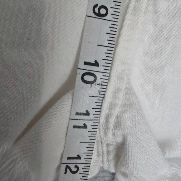 Free People We the Free Sz 30 White Denim Frayed Hem Distressed Festival Shorts - Picture 8 of 9